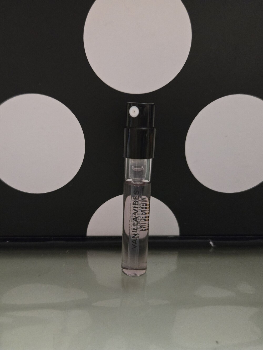 5/$25✨️Juliette Vanilla Vibes SAMPLE✨️